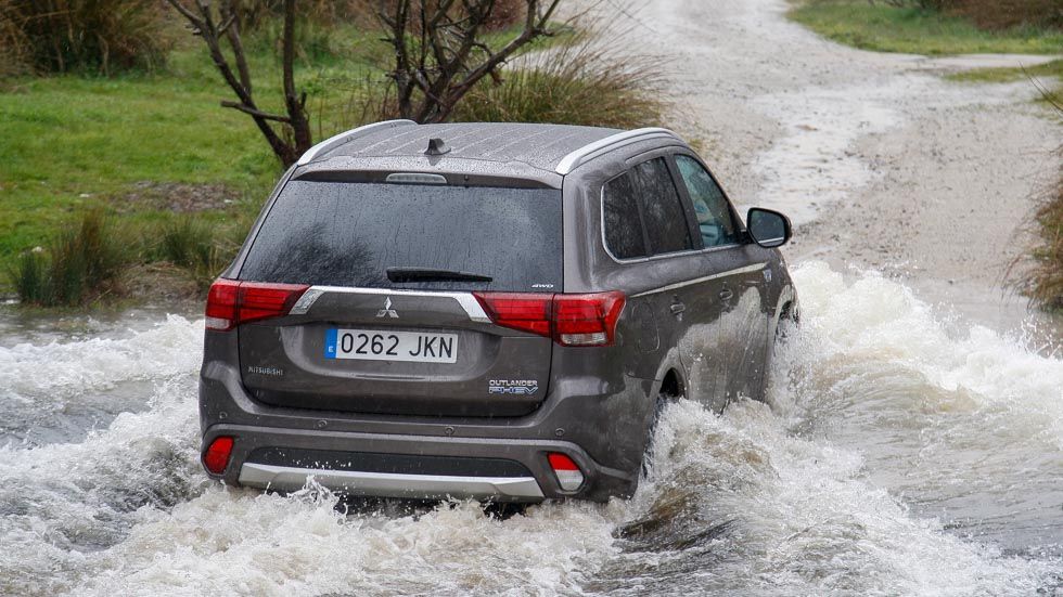 Mitsubishi Outlander PHEV: a prueba un eléctrico, un híbrido y un SUV