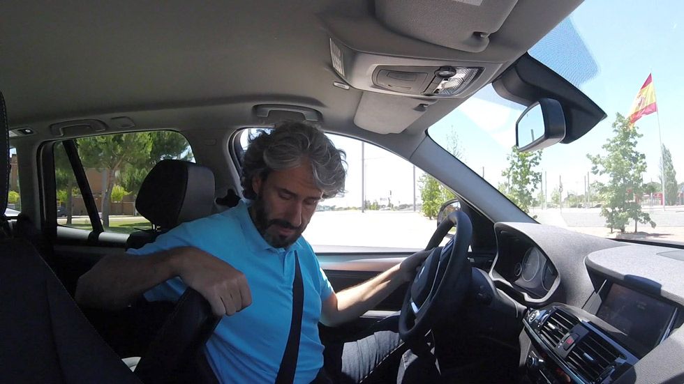 Más de 15 millones de conductores se distraen al volante