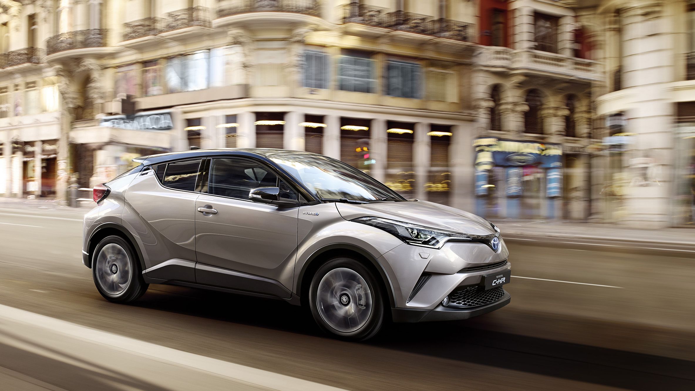 Toyota C-HR: nuevas fotos del SUV e interior desvelado