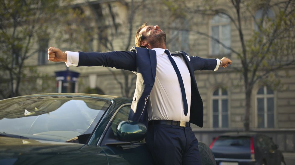 Gimnasia en el coche: 10 ejercicios para hacer en tu viaje de vacaciones