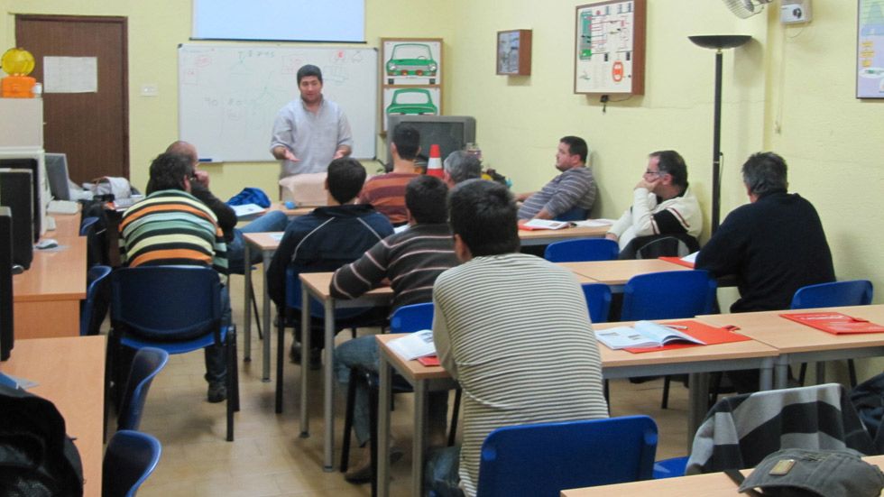 Ahora solo se podrán recuperar 4 puntos con los cursos de la DGT
