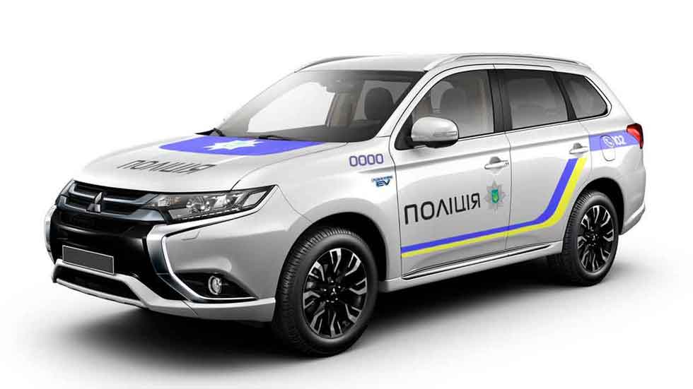 El Mitsubishi Outlander híbrido plug-in, el nuevo coche de la policía ucraniana