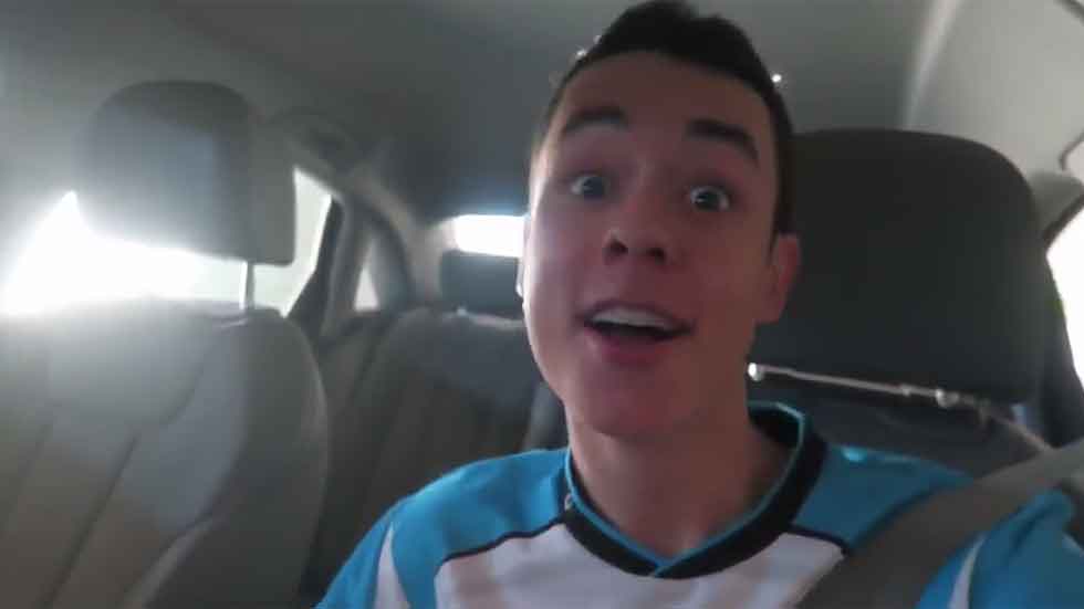Un ‘youtuber’ se graba conduciendo a 180km/h mientras va a cazar pokémons