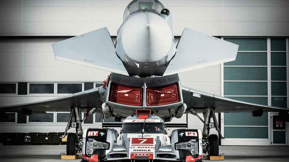 Audi R18 e-Tron vs el avión de combate Eurofighter: ¿qué es mejor?