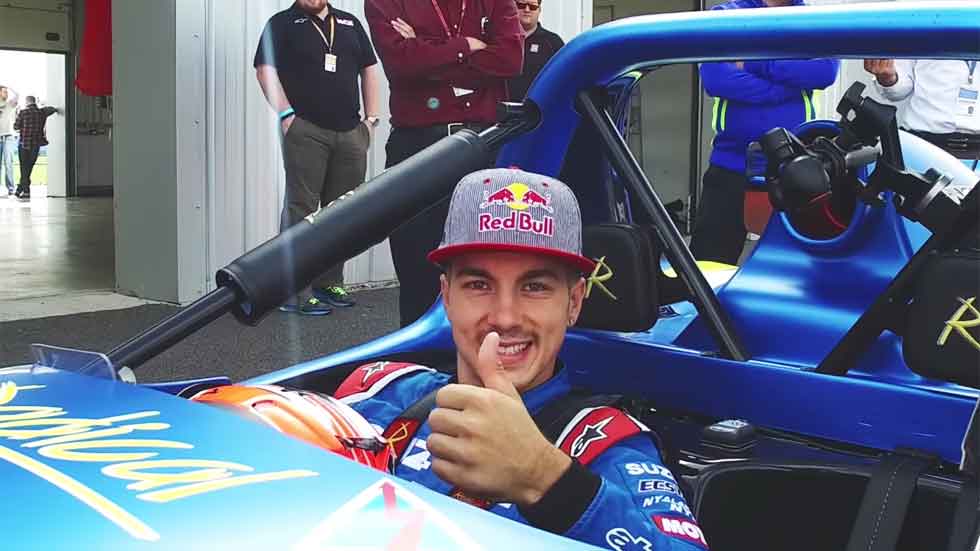 Así se lo pasa Maverick Viñales en un Radical SR3 (vídeo)