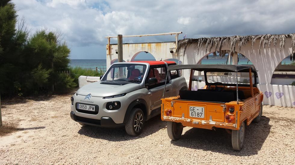 Recorremos Formentera con un Citroën e-Mehari