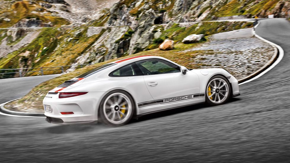 Porsche 911 R: a prueba la nueva leyenda deportiva
