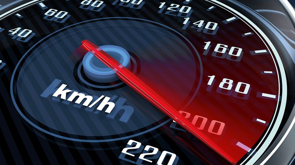 Más de la mitad de los conductores excede los límites de velocidad