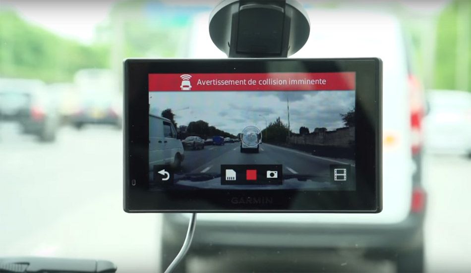 Navegador Garmin con cámara y sistemas de asistencia incluidos