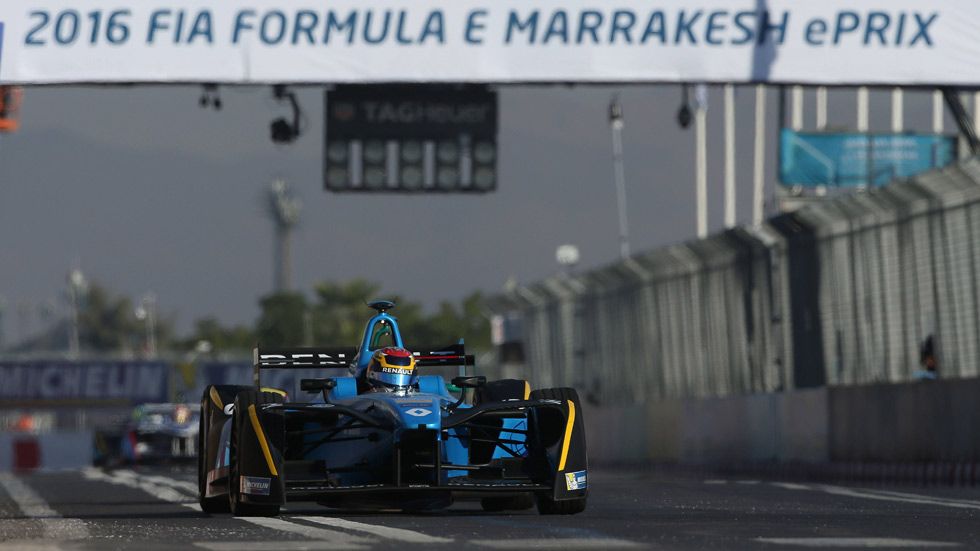 Automovilismo: Buemi triunfa en la Fórmula E, Ruben Gracia en TT y más