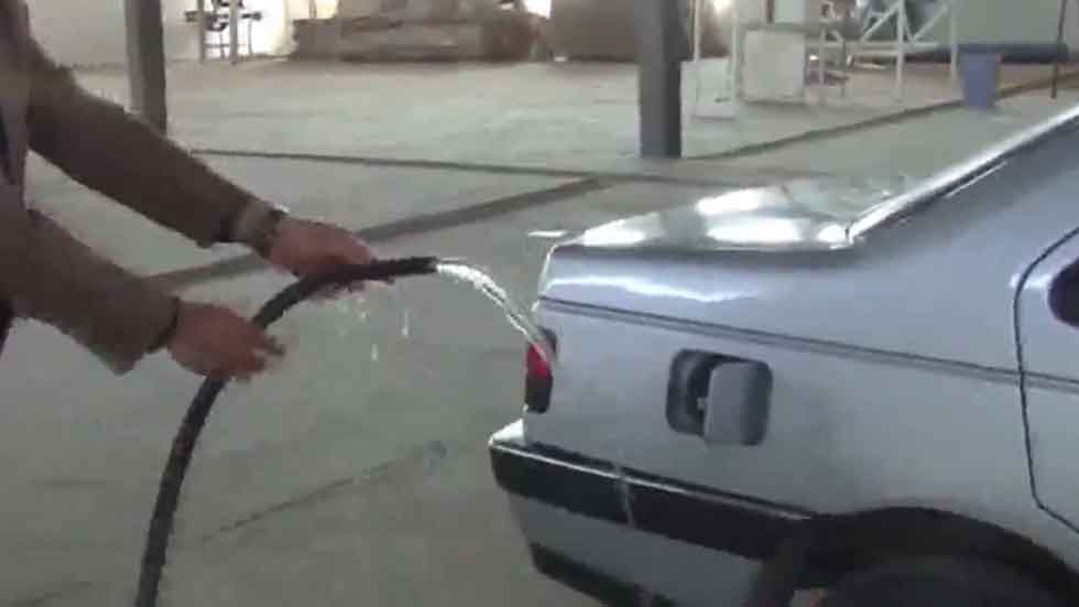 Un científico inventa un coche que funciona con agua (vídeo)