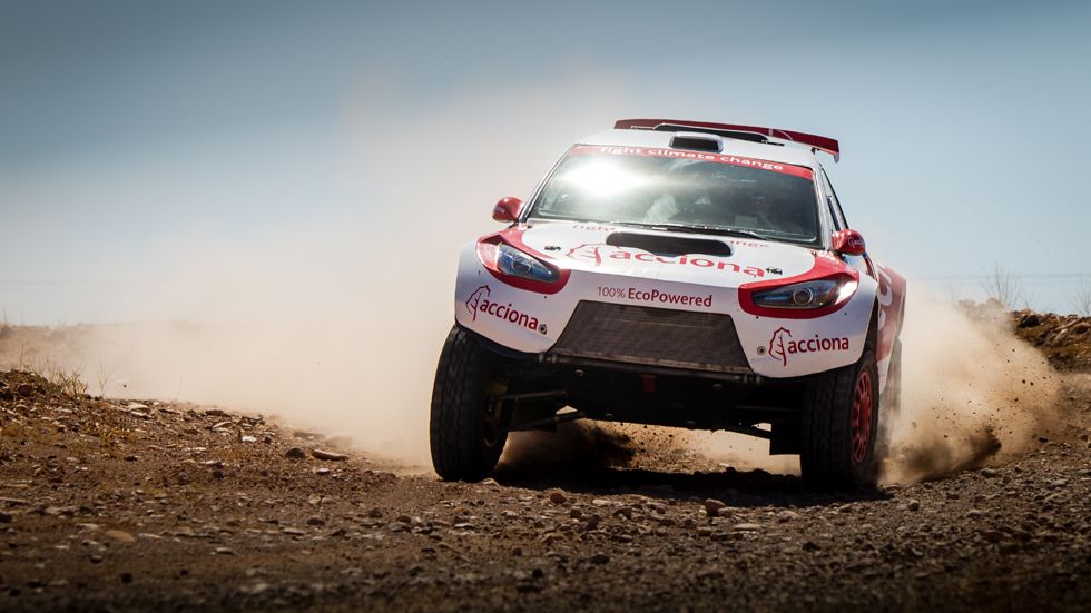Acciona afrontará su tercer Dakar en 2017 con su coche eléctrico