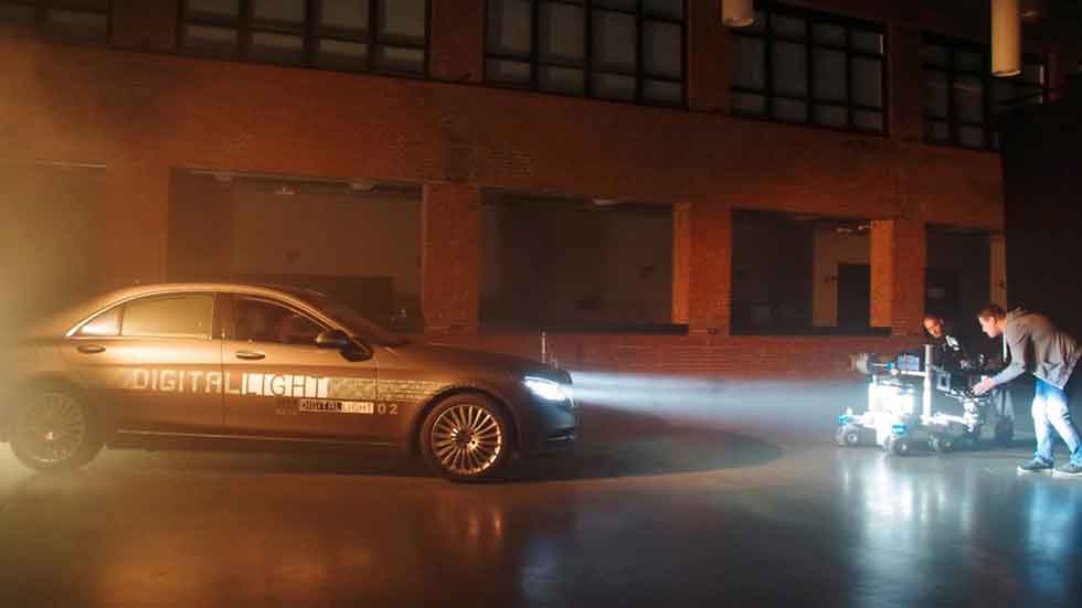 Mercedes desarrolla la tecnología de luz digital