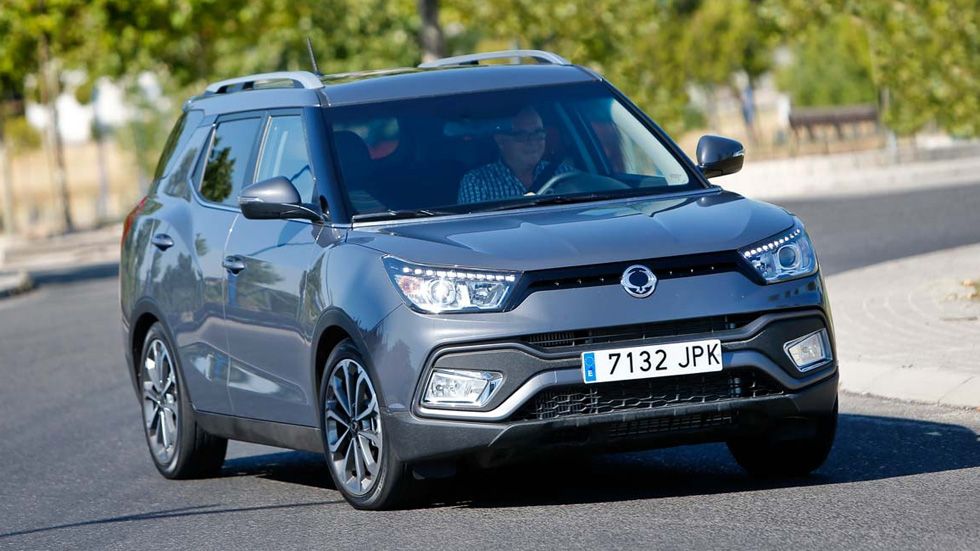 SsangYong XLV, un monovolumen convertido en SUV familiar (vídeo)