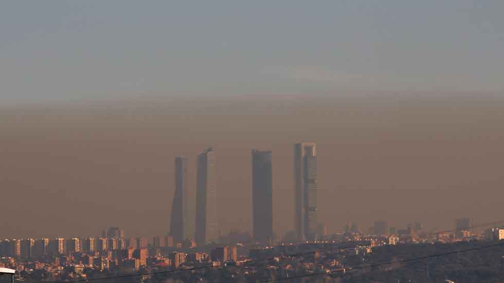 Madrid activa el nivel 2 anticontaminación y prohíbe aparcar en las zonas SER