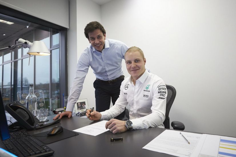 Mercedes confirma oficialmente a Bottas