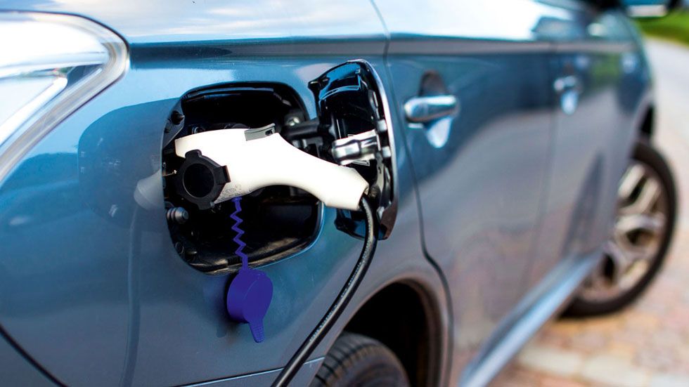 Las restricciones de tráfico multiplican el interés por los coches eléctricos e híbridos