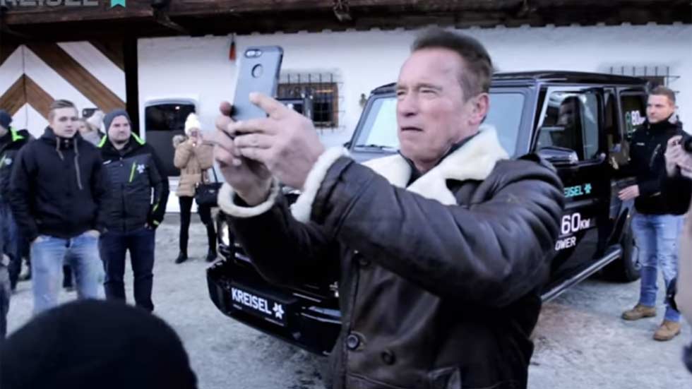 Schwarzenegger convierte su Mercedes Clase G en un eléctrico (vídeo)