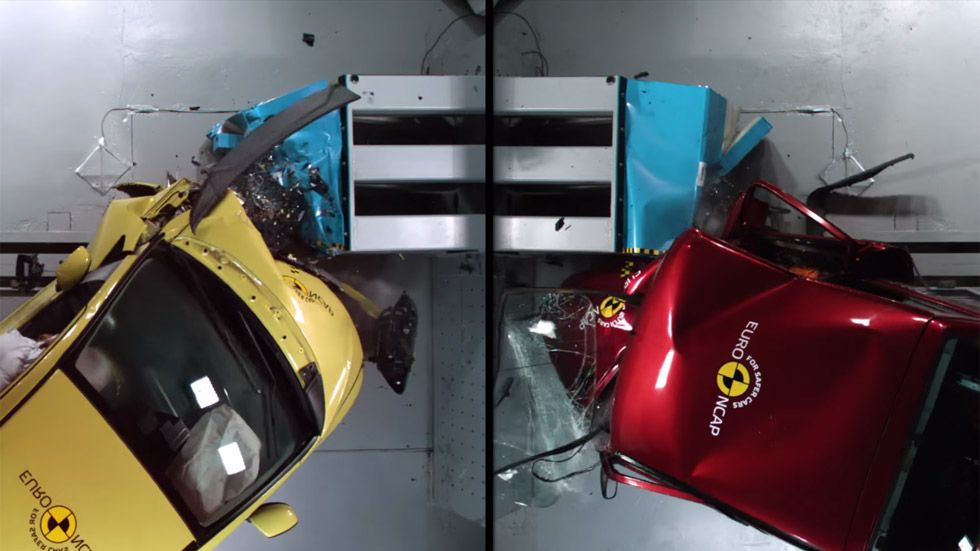 ¡Espeluznante! Así quedaba un coche en una prueba de choque en 1997 (vídeo)
