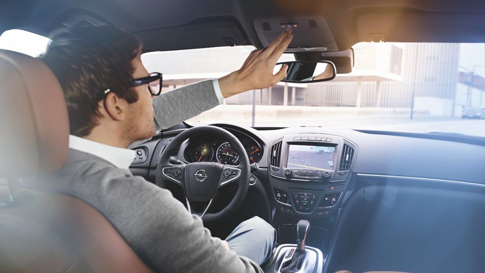 Opel avanza hacia la conducción autónoma con OnStar