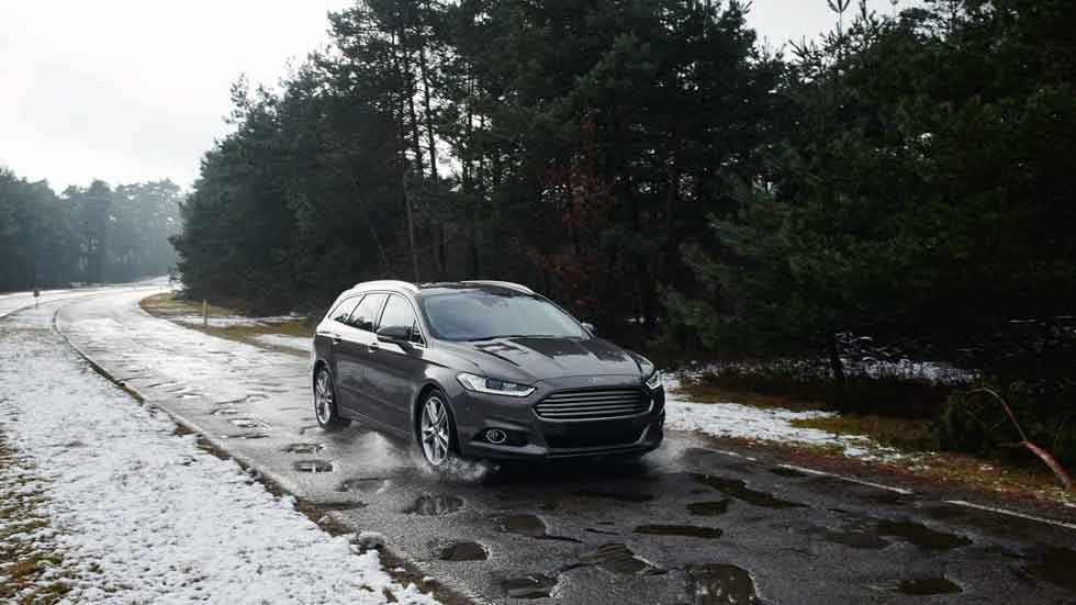La tecnología de Ford que alerta de los baches en la carretera