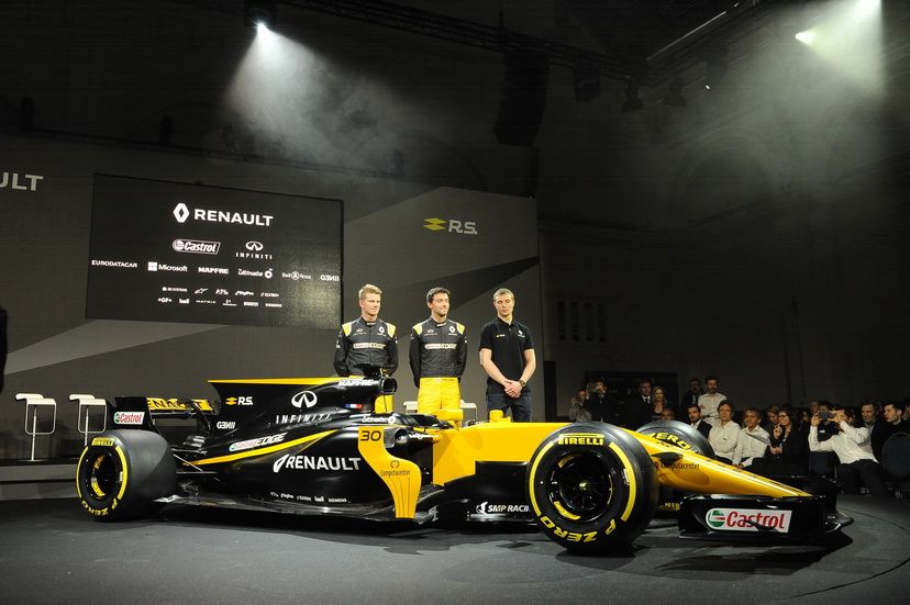 Renault vive de vender coches; la F1 es secundaria