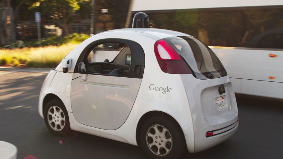 Google acusa a Uber de robo de tecnología del coche autónomo
