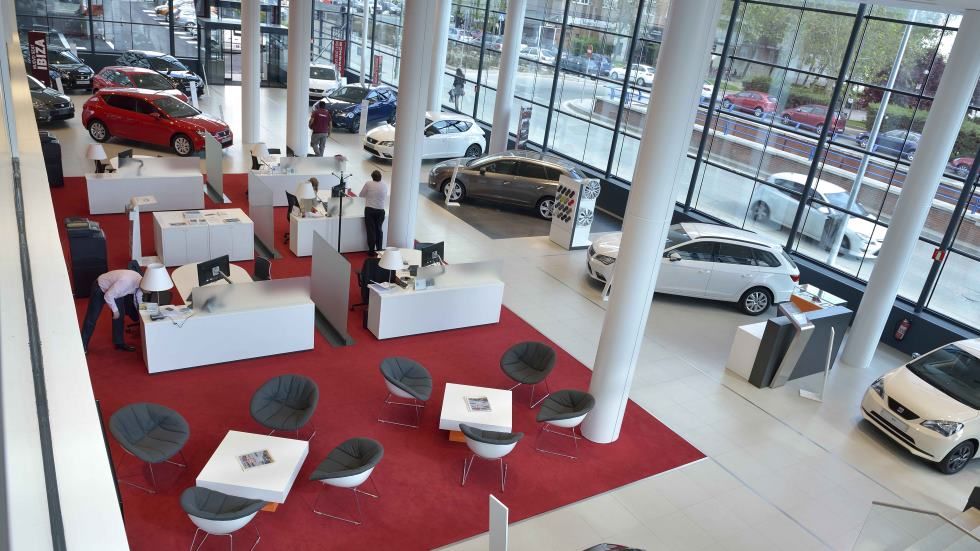 Las ventas de coches se estancan por primera vez en un año