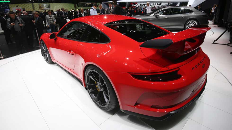 Porsche 911 GT3 2017: ahora con 500 CV y cambio manual