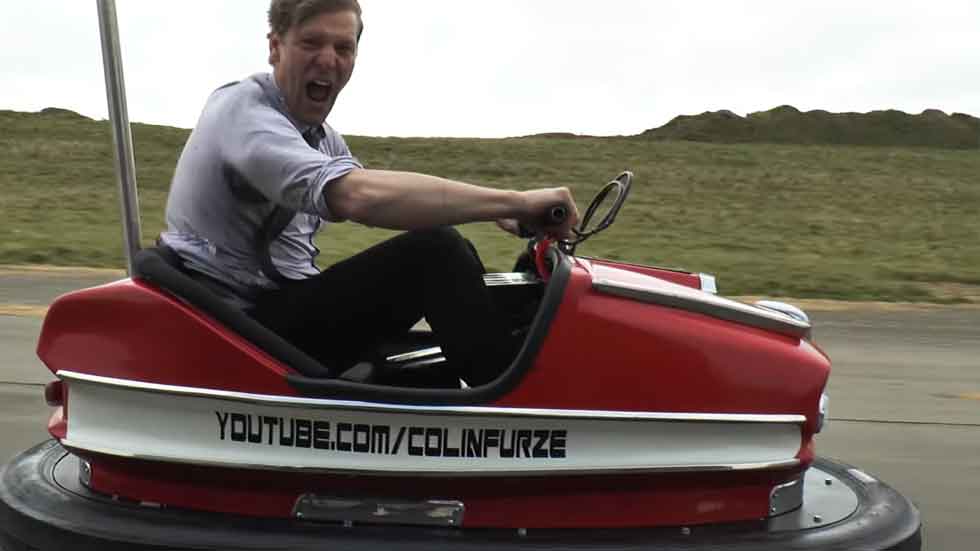 El coche de choque más rápido del mundo (vídeo)