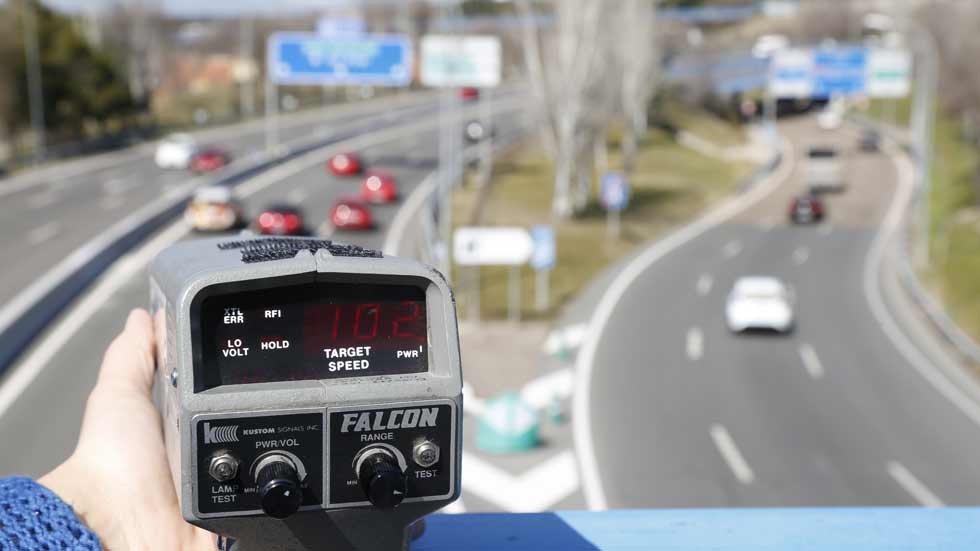 La DGT vuelve a aplicar mal el margen de error de velocidad de los radares