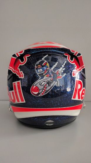 GP de Rusia de F1: Kvyat estrena diseño de casco
