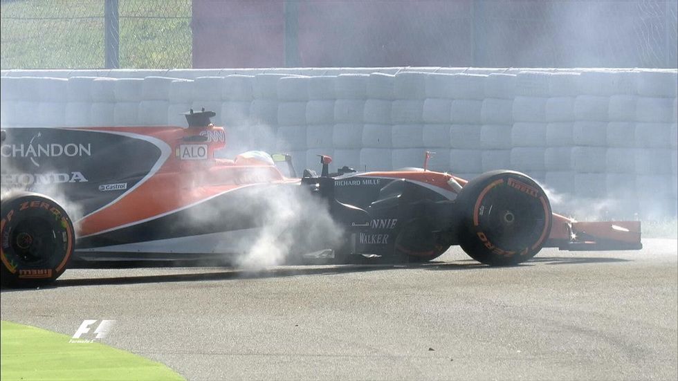 GP de España de F1: Alonso se para en su primera vuelta