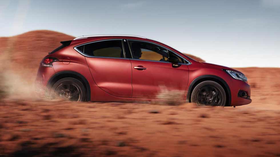 El DS 4 Crossback, con carrocería mate en toda su gama