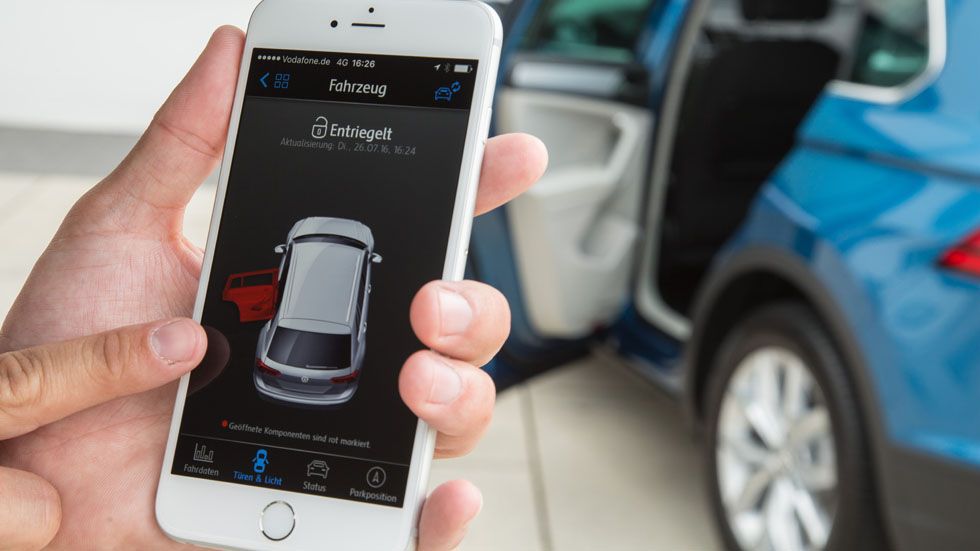 Apple anuncia que ya trabaja en coches autónomos