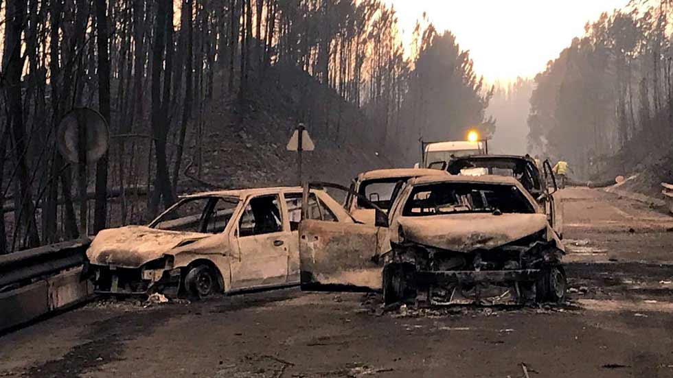 Cómo escapar de un incendio forestal si vas en un coche