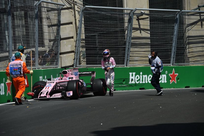 GP de Azerbaiyán de F1: espectacular accidente de Checo Pérez