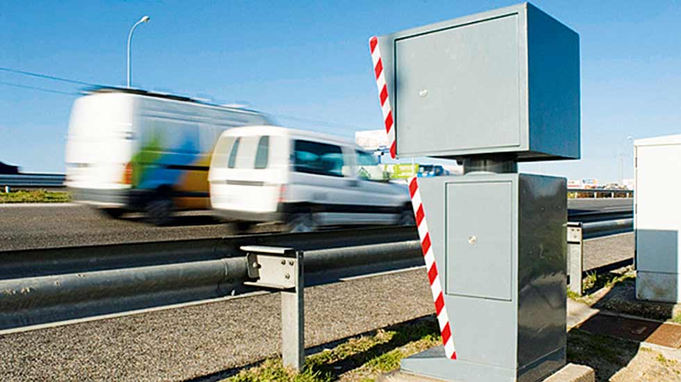 El virus que ya afecta a semáforos y radares de velocidad