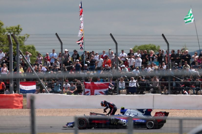 GP de Gran Bretaña de F1: Sainz abandona empujado por su compañero de equipo