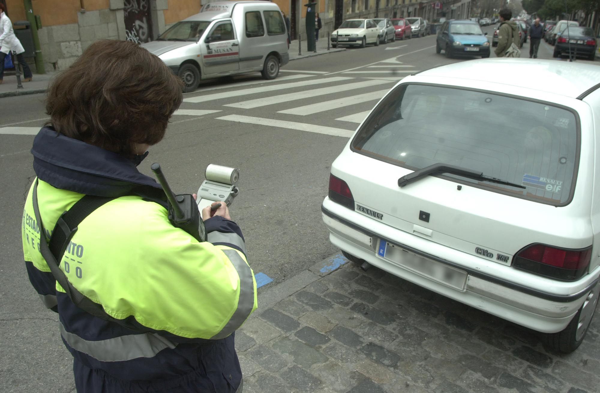 Las multas de aparcamiento en Zona SER deberán incluir tres fotos