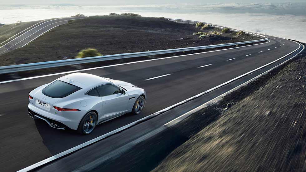 Jaguar F-Type 2018: con nuevo motor de gasolina de 300 CV