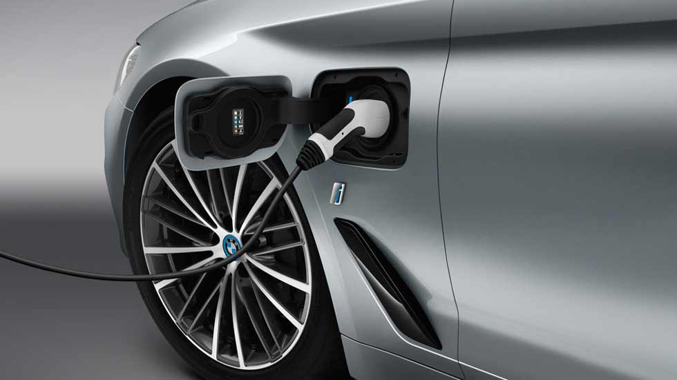 BMW anuncia una "sorpresa excitante" en el Salón de Frankfurt 2017