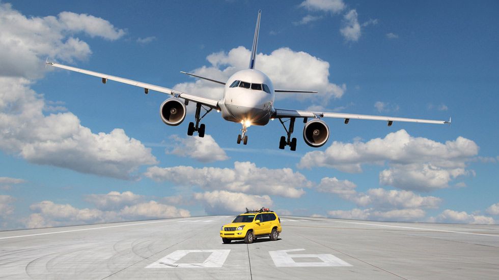 Al aeropuerto en coche, ¿cuál es la opción más barata?
