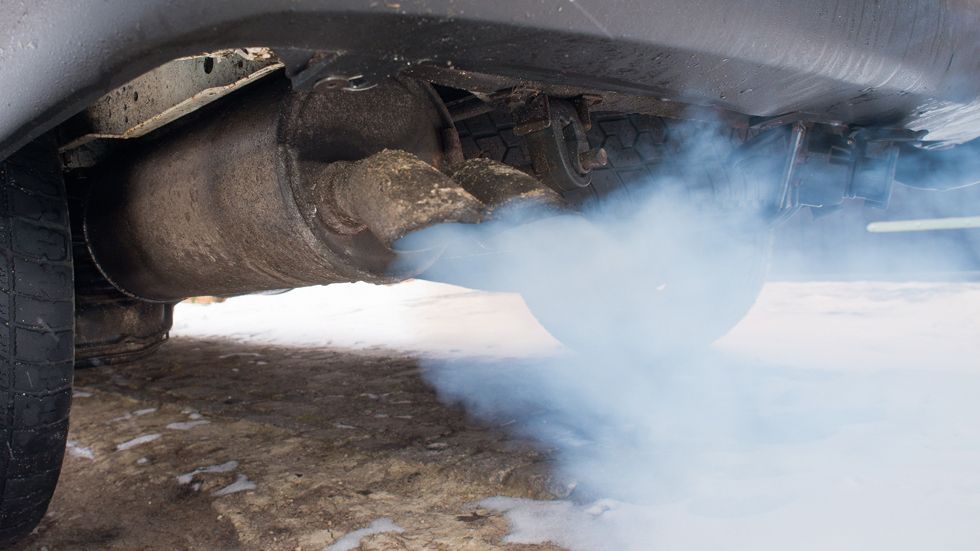 Dieselgate: Merkel acusa a las marcas alemanas de coches de mermar la confianza