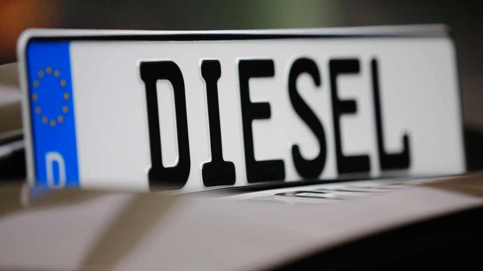 Bruselas pide a España encarecer aún más el Diesel
