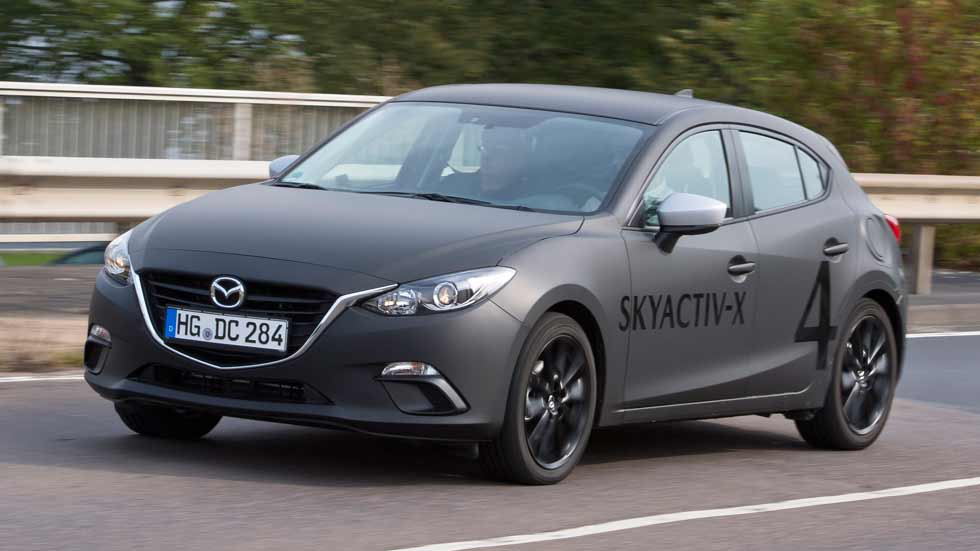 Mazda Skyactiv-X: probamos el gasolina que funciona como un Diesel
