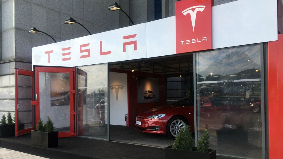 Tesla inaugura una nueva tienda temporal en Madrid