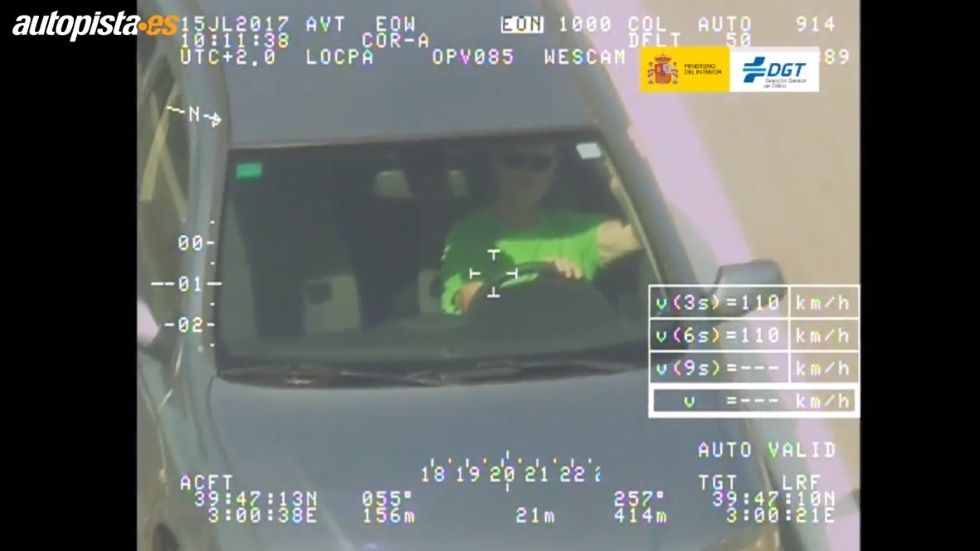VÍDEO: así multa la DGT por no llevar cinturón o sistema SRI