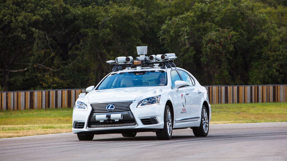 Toyota anuncia sus últimos avances en conducción automatizada (VÍDEO)