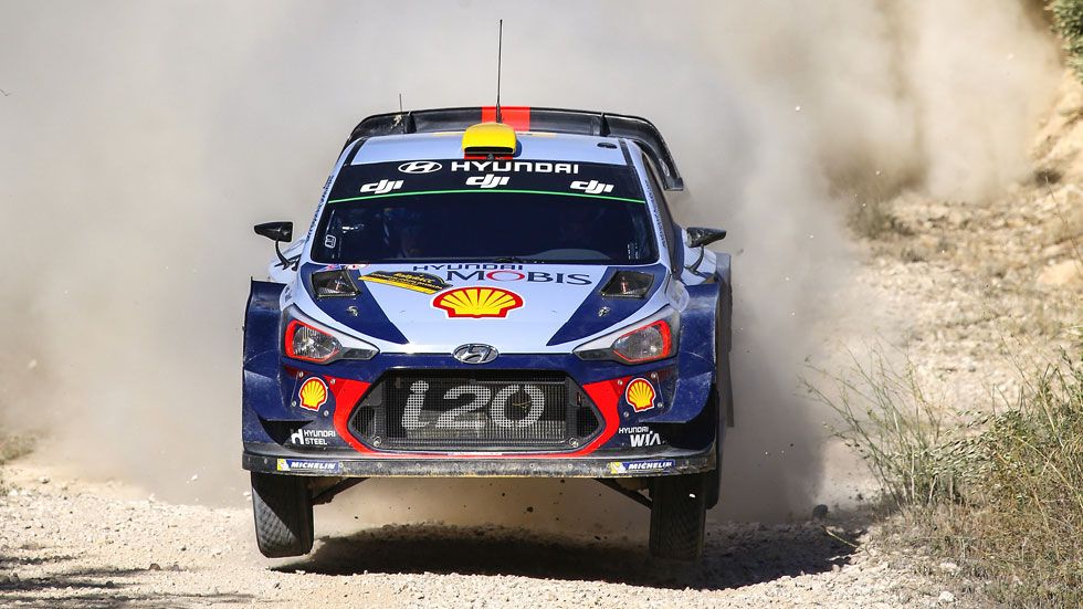Rally de España 2017 (viernes): Mikkelsen sigue líder, Sordo sexto